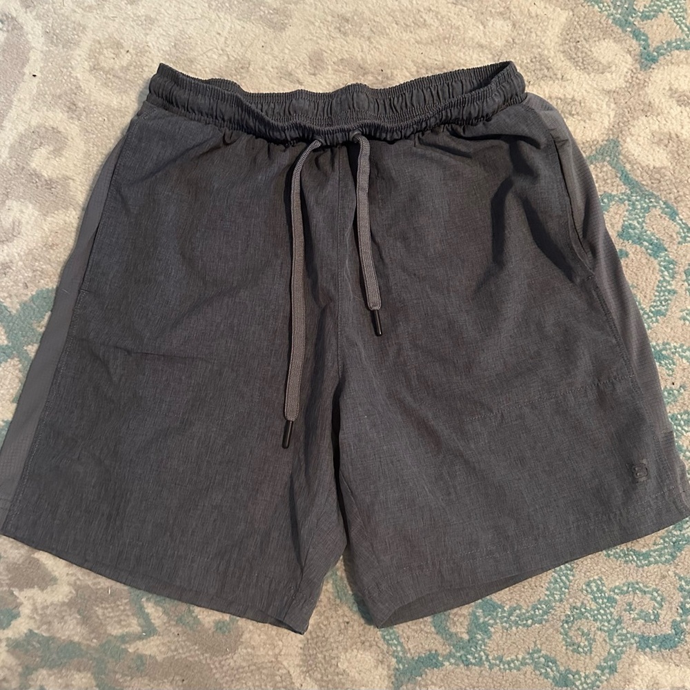 Men's Size M Heather Grey Quick-Dry Shorts